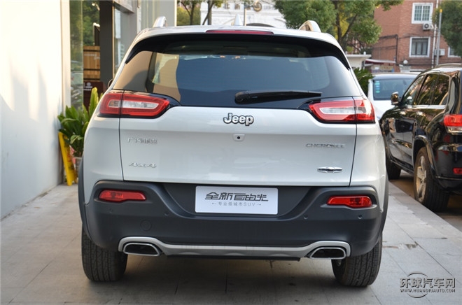 2016款 2.4L 專業版+智能包