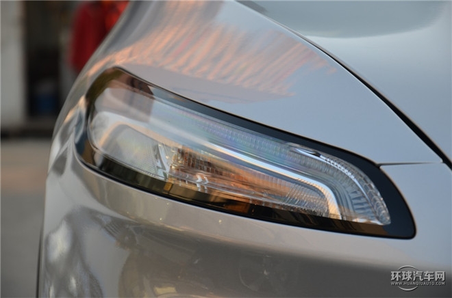 2016款 2.4L 專業(yè)版+智能包