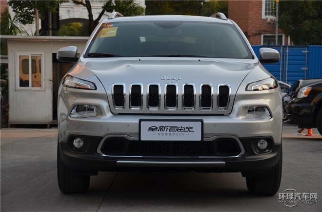 2016款 2.4L 專業版+智能包