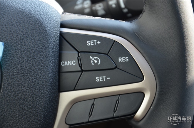 2016款 2.4L 專業版+智能包