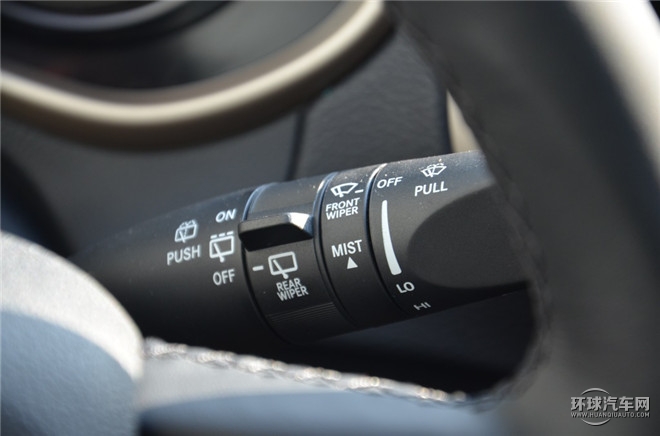 2016款 2.4L 專業(yè)版+智能包