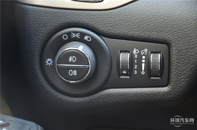 2016款 2.4L 專業版+智能包