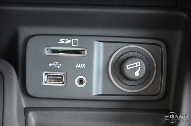 2016款 2.4L 專業(yè)版+智能包