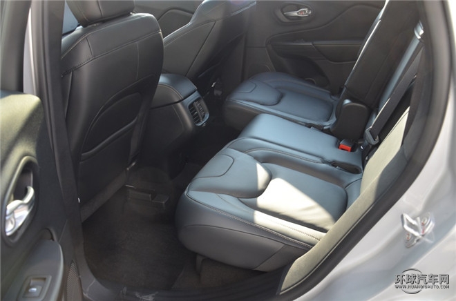 2016款 2.4L 專業版+智能包