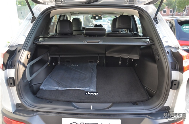 2016款 2.4L 專業版+智能包