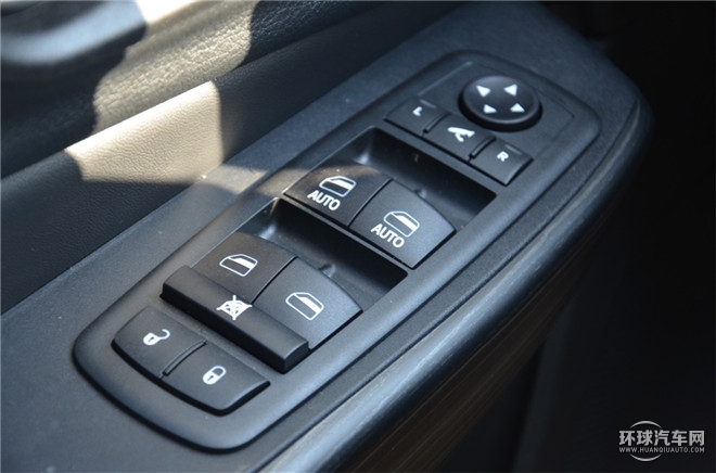 2016款 2.4L 專業版+智能包