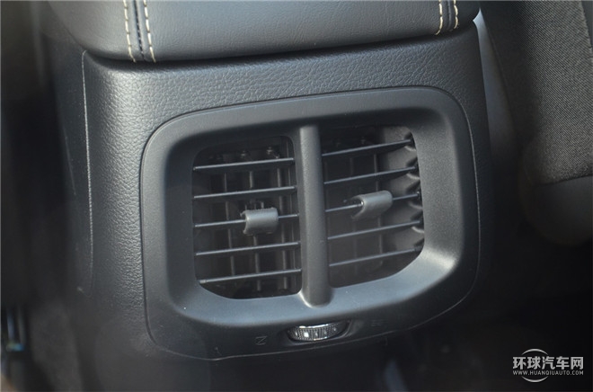 2016款 2.4L 專業版+智能包