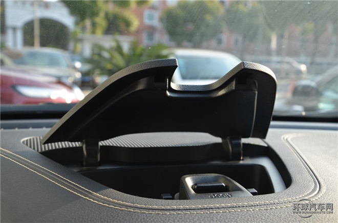 2016款 2.4L 專業(yè)版+智能包