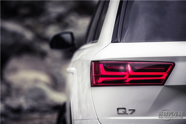 全新奧迪Q7“偉大，不止”成都至臥龍試駕