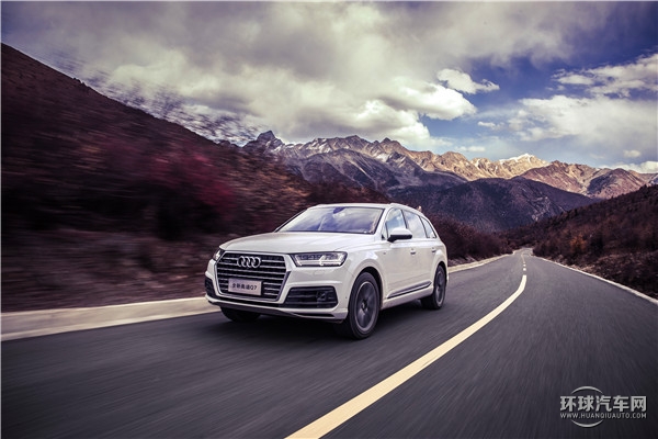 全新奧迪Q7“偉大，不止”臥龍至丹巴試駕