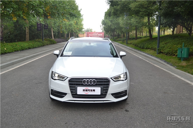 2015款 Limousine 40 TFSI 自動舒適型