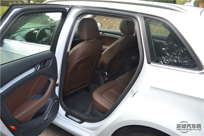 2015款 Limousine 40 TFSI 自動舒適型