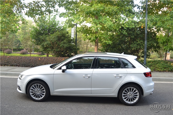 2015款 Limousine 40 TFSI 自動豪華型