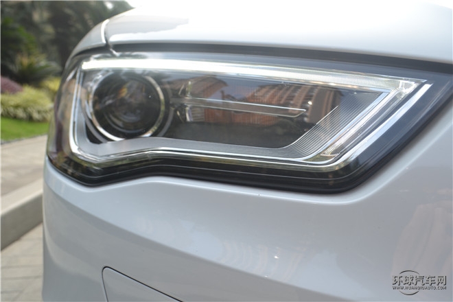 2015款 Limousine 40 TFSI 自動豪華型