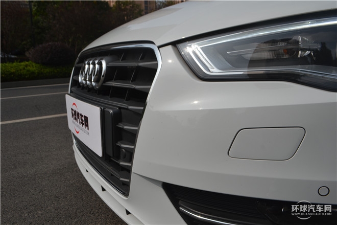 2015款 Limousine 40 TFSI 自動豪華型