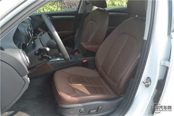 2015款 Limousine 40 TFSI 自動豪華型