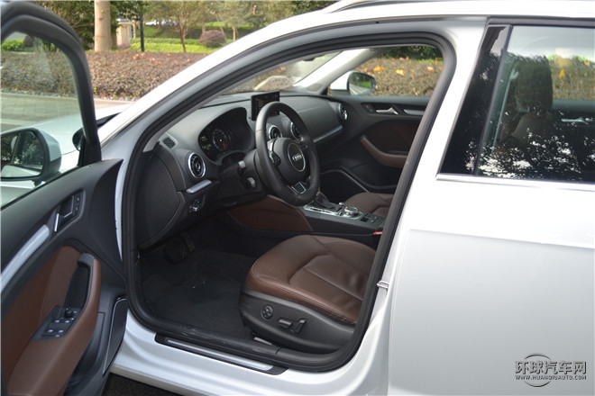 2015款 Limousine 40 TFSI 自動豪華型