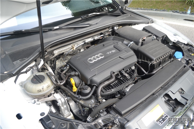 2015款 Limousine 40 TFSI 自動(dòng)豪華型