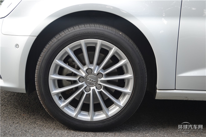 2015款 Limousine 40 TFSI 自動(dòng)豪華型