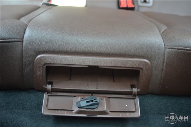 2015款 Limousine 40 TFSI 自動(dòng)豪華型