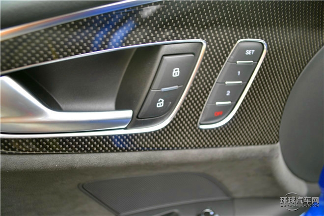 2016款 4.0 TFSI quattro