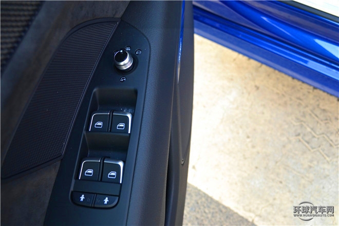 2016款 4.0 TFSI quattro