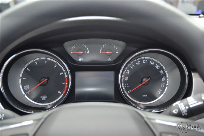 2016款 轎跑 15S 自動進取型