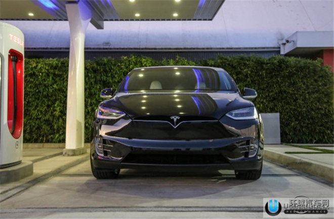 2015款 2.8T柴油 手動兩驅(qū)大雙領(lǐng)先版