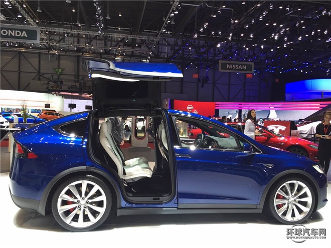 MODEL X 2016款 MODEL X P90D Signature Red