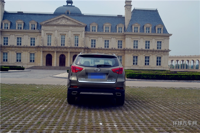 1.8T 自動兩驅超享版