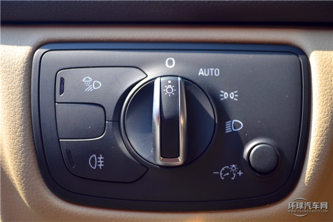 2016款 30 FSI 舒適型