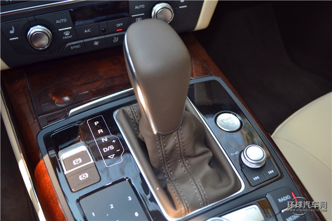 2016款 30 FSI 舒適型