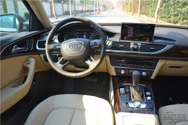 2016款 30 FSI 舒適型