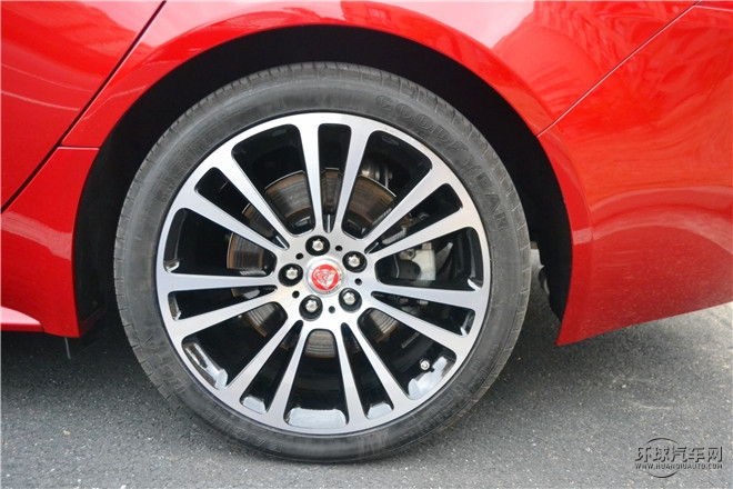 XF 3.0T 兩驅R-Sport運動版