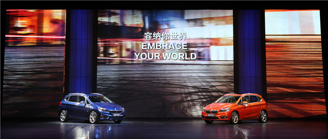 寶馬2系多功能旅行車 2015款 218i 運動設(shè)計套裝