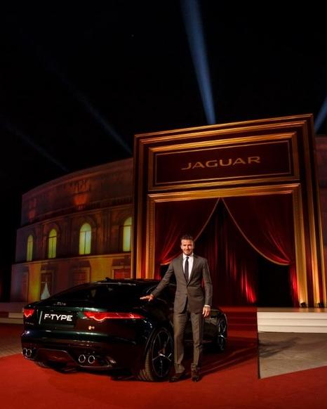 貝克漢姆現身捷豹發布會 引發現場尖叫