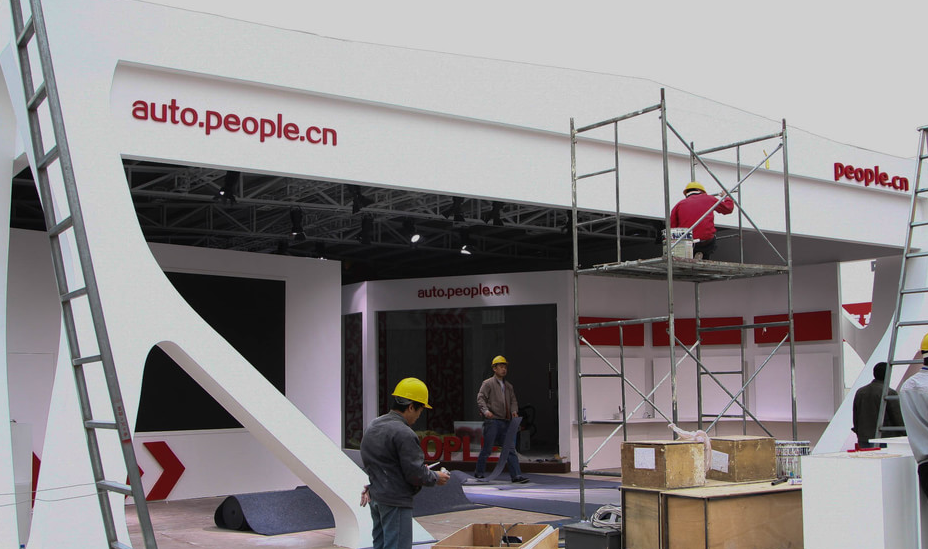 緊鑼密鼓 媒體展臺(tái)也不遜