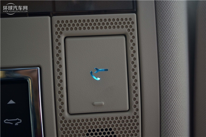 2016款 XJL 3.0 SC 四驅(qū)旗艦商務(wù)版