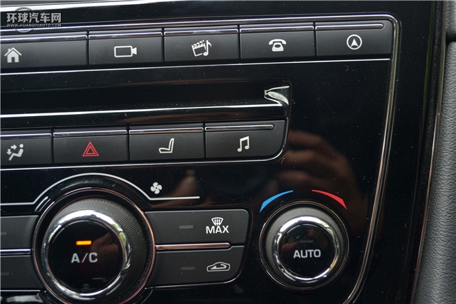 2016款 XJL 3.0 SC 四驅(qū)旗艦商務版