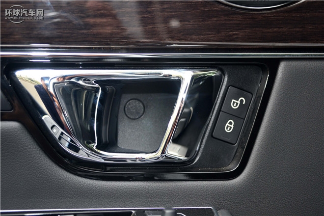 2016款 XJL 3.0 SC 四驅(qū)旗艦商務(wù)版