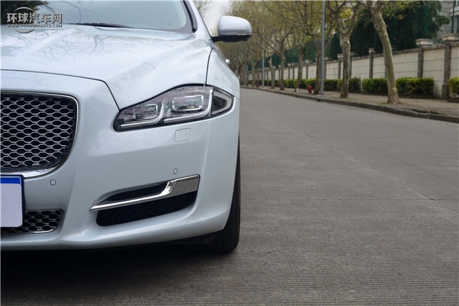 2016款 XJL 3.0 SC 四驅(qū)旗艦商務(wù)版