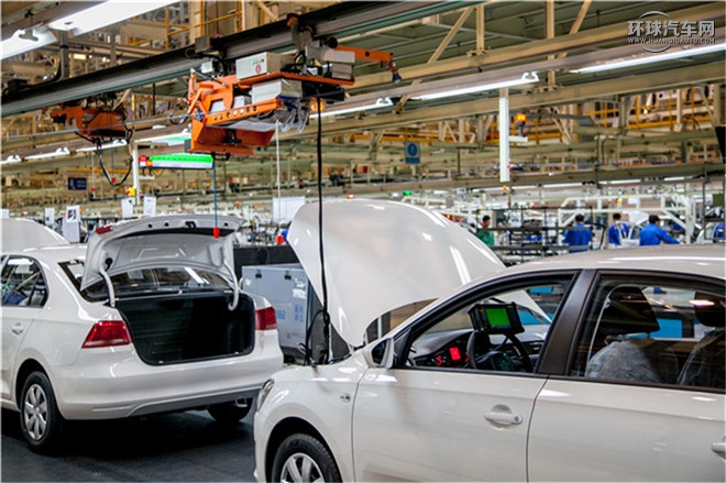 2015款 2.0TSI DSG至尊版