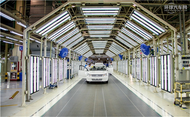 2015款 2.0TSI DSG至尊版