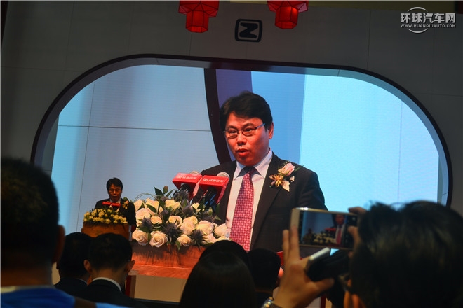 2015款 家用版 2.0T 手動尊貴型