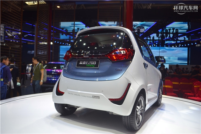 2015款 家用版 2.0T 手動尊貴型