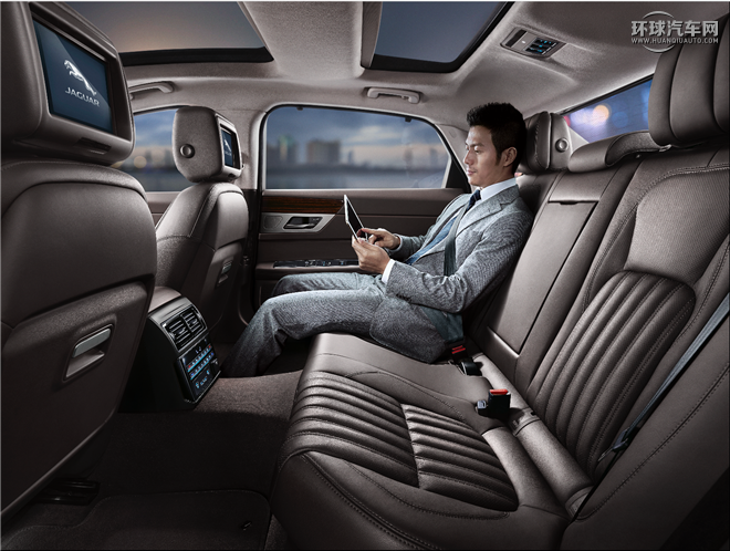 2016款 XF 2.0T 兩驅R-Sport運動版