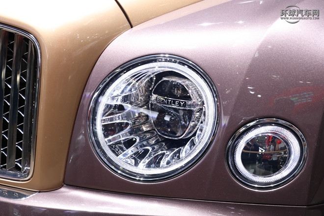 2015款 6.8T 極致版