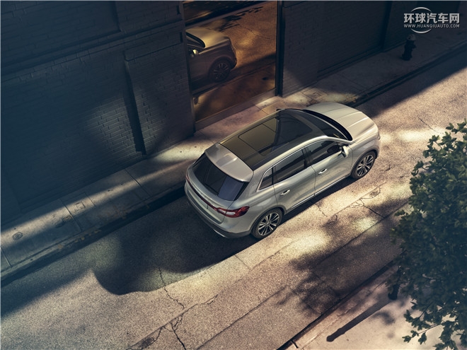 2015款 2.0T 兩驅(qū)尊享版