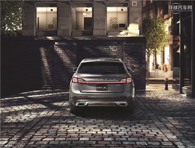 2015款 2.0T 兩驅(qū)尊享版