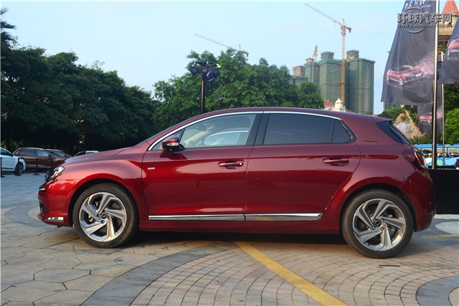 2016款 1.8T 自動尊享版THP200